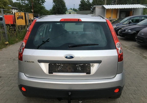 Ford Fiesta cena 9900 przebieg: 206950, rok produkcji 2007 z Włoszczowa małe 301